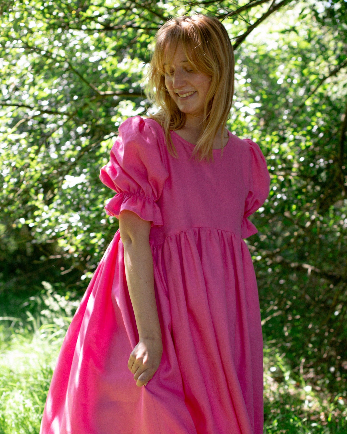 Stunning bright pink linen dress with puff sleeves. Everyday linen dress 